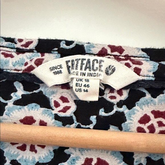 Women's Floral Tunic Top - Black with White and Red Floral Print - Picture 3 of 12